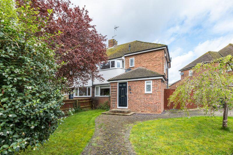 3 bedroom semidetached house for sale in Wolverton Road, Haversham , MK19