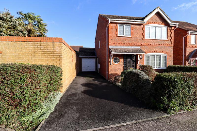 3 bedroom detached house for sale in Cornwall Grove, Bletchley, MK3