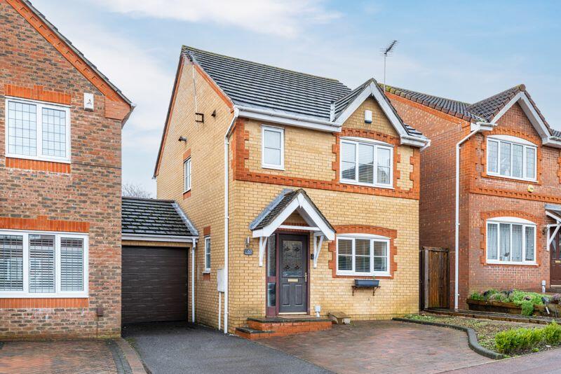 3 bedroom link detached house for sale in Cornwall Grove, Bletchley, Milton Keynes, MK3