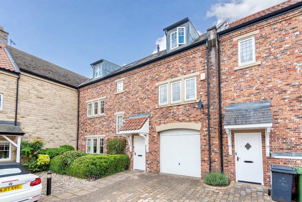 4 bedroom house for sale in Micklethwaite Mews, Wetherby, West Yorkshire, UK, LS22