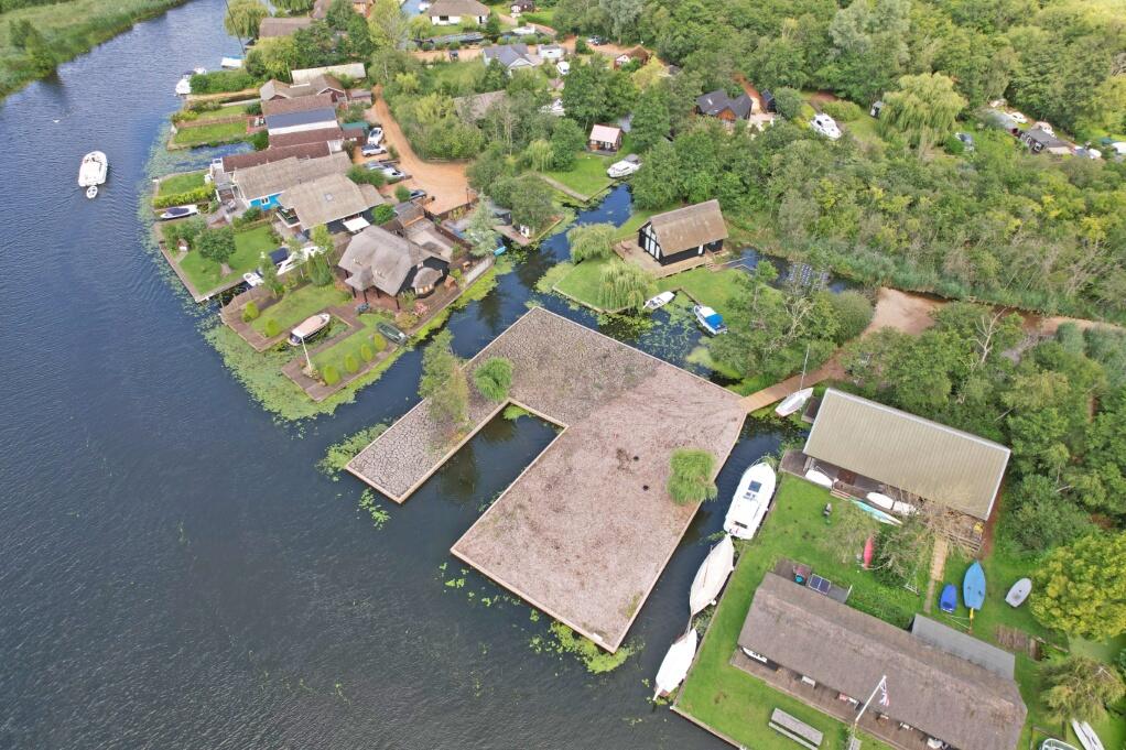Main image of property: Horning Reach, NR12