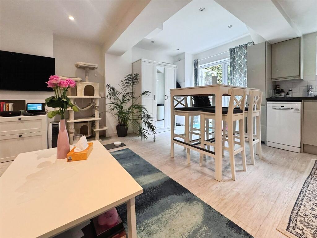 Main image of property: Hopgood Street, London, W12