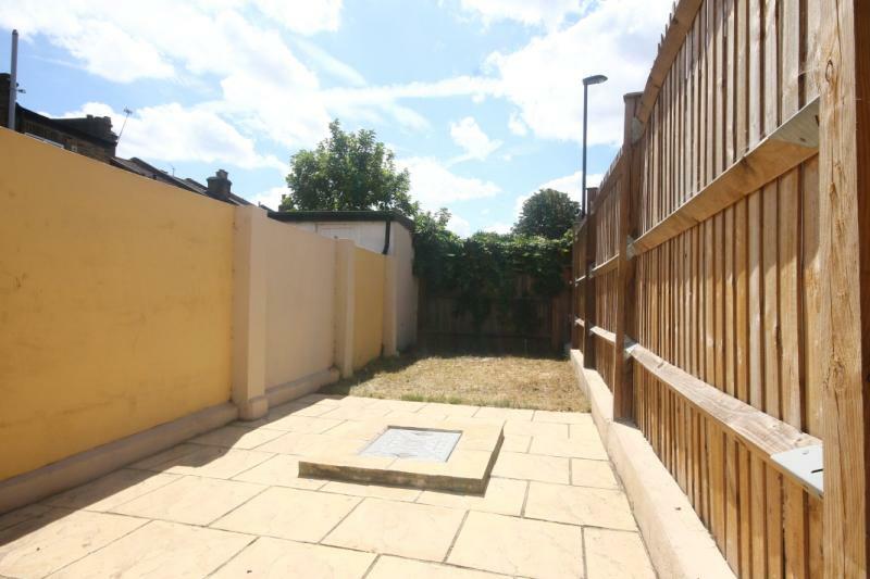 End of Terrace to rent on Lambeth Road, Croydon, CR0