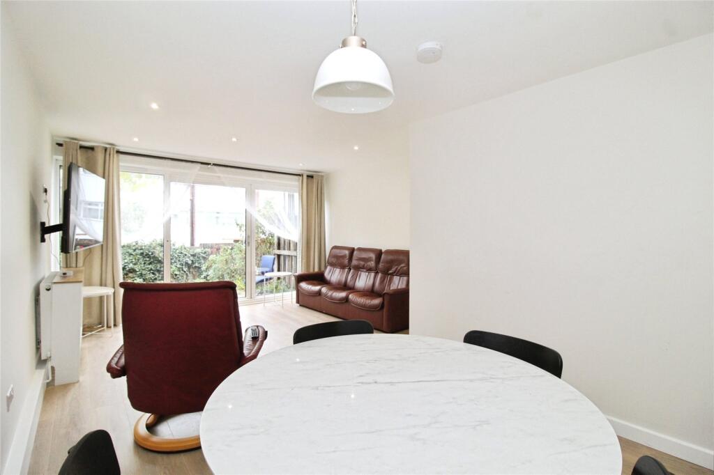 Main image of property: Cromwell Road, Croydon, CR0