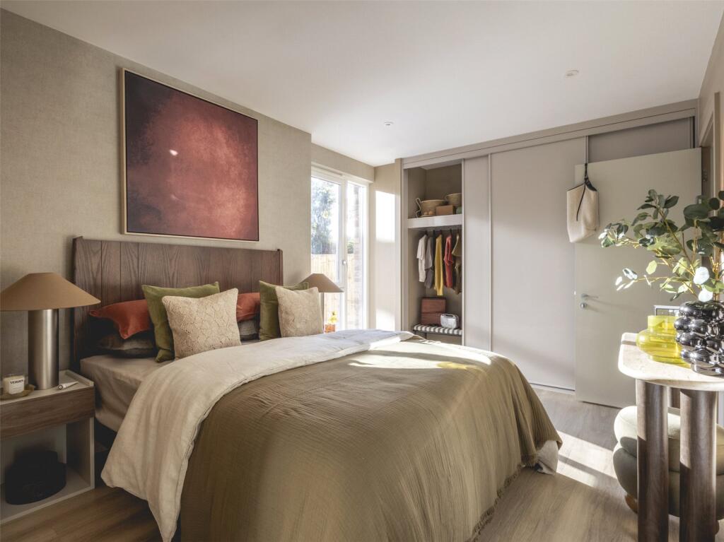 Main image of property: Momento, Renshaw's Yard, 28 Mill Mead, Staines, TW18