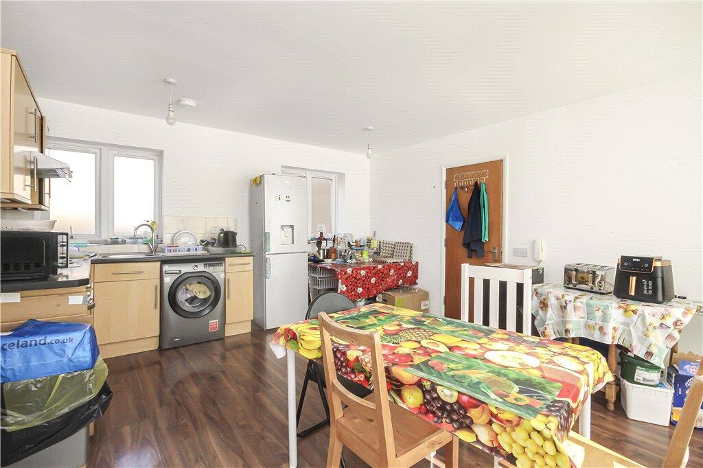 Main image of property: London Road, Mitcham, CR4