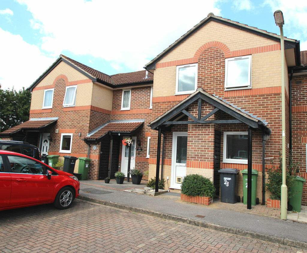 2 bedroom terraced house for rent in Atlantic Park View, West End, Southampton, Hampshire, SO18