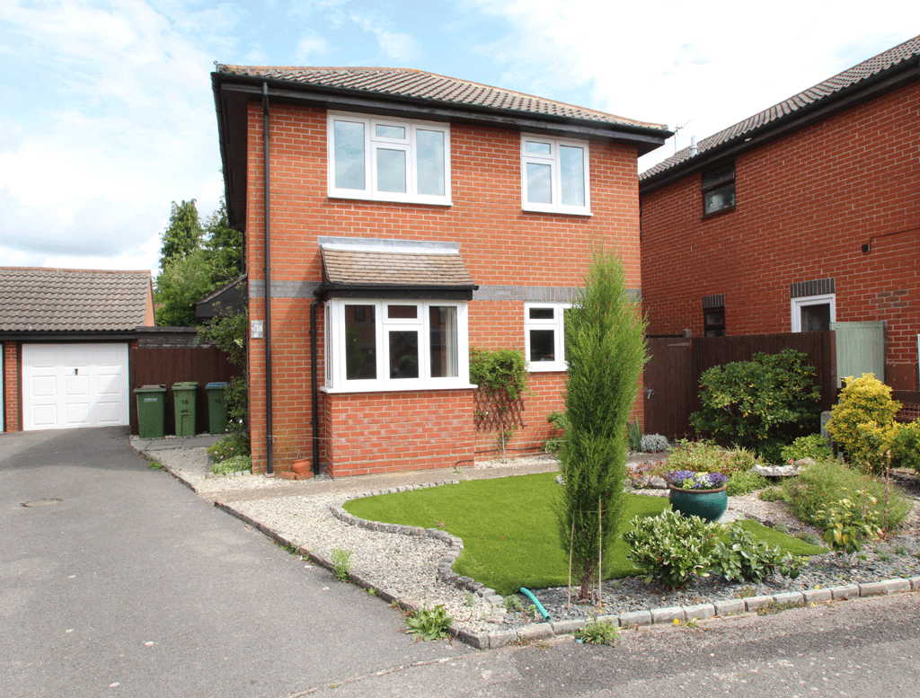 Main image of property: 18 Cunningham Drive, Locks Heath, Southampton, Hampshire, SO31 6SS