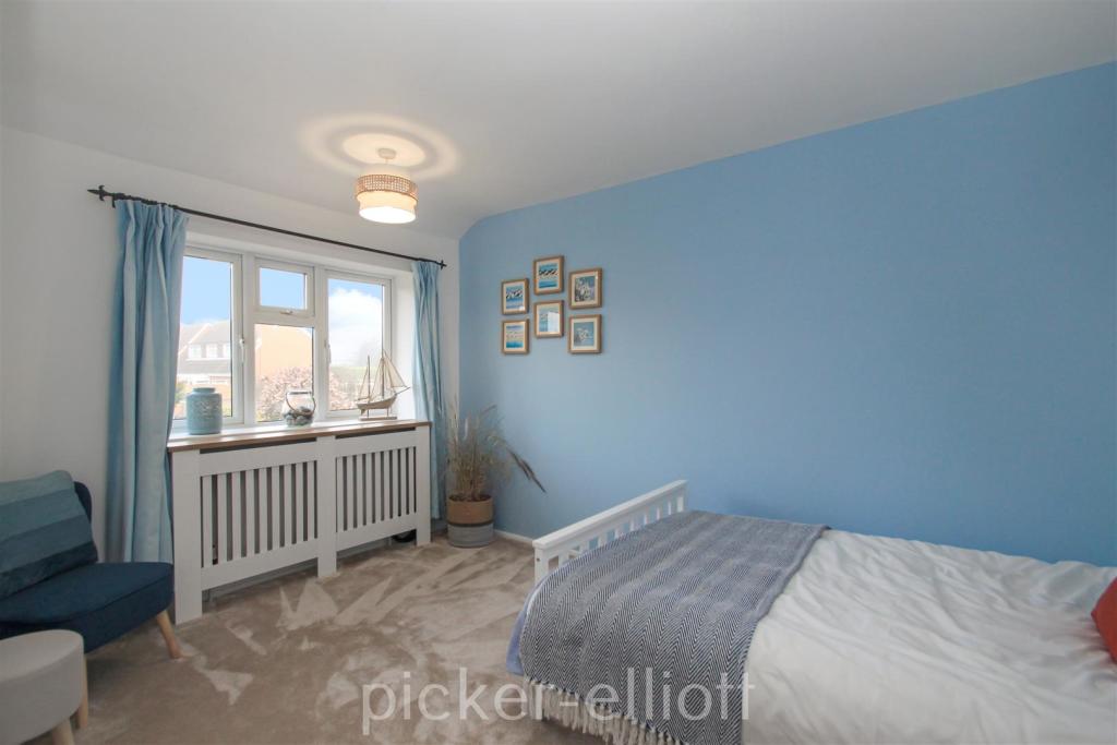 2 bedroom semidetached house for sale in Pipers End, Wolvey, LE10