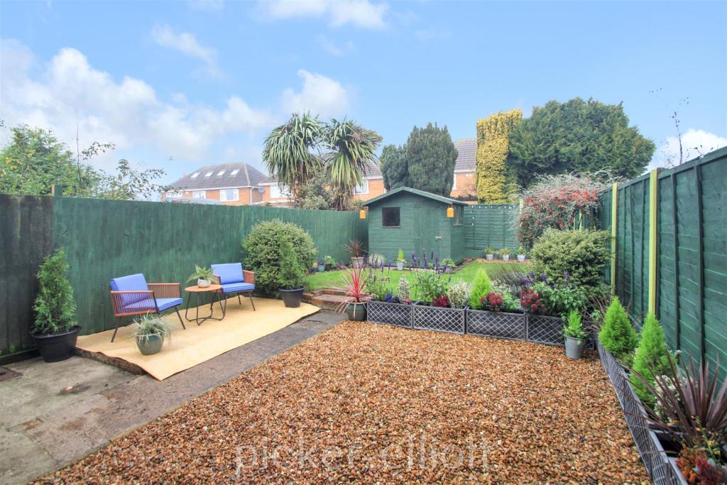 2 bedroom semidetached house for sale in Pipers End, Wolvey, LE10