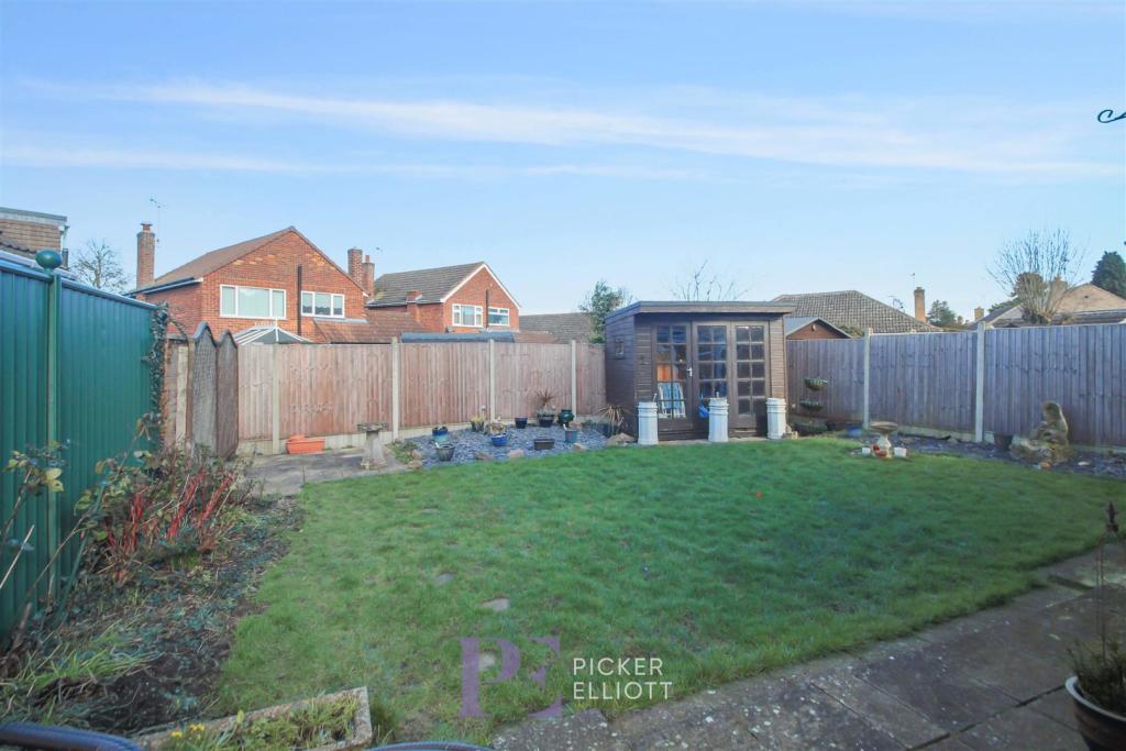 3 bedroom detached house for sale in Manor Road, Sapcote, LE9