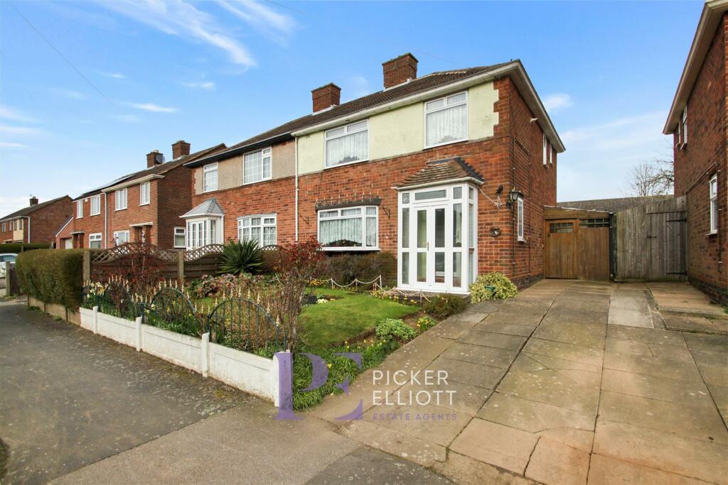 3 bedroom semidetached house for sale in Higham Way, Burbage, LE10