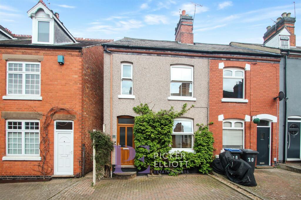 4 bedroom terraced house for sale in Gopsall Road, Hinckley, LE10