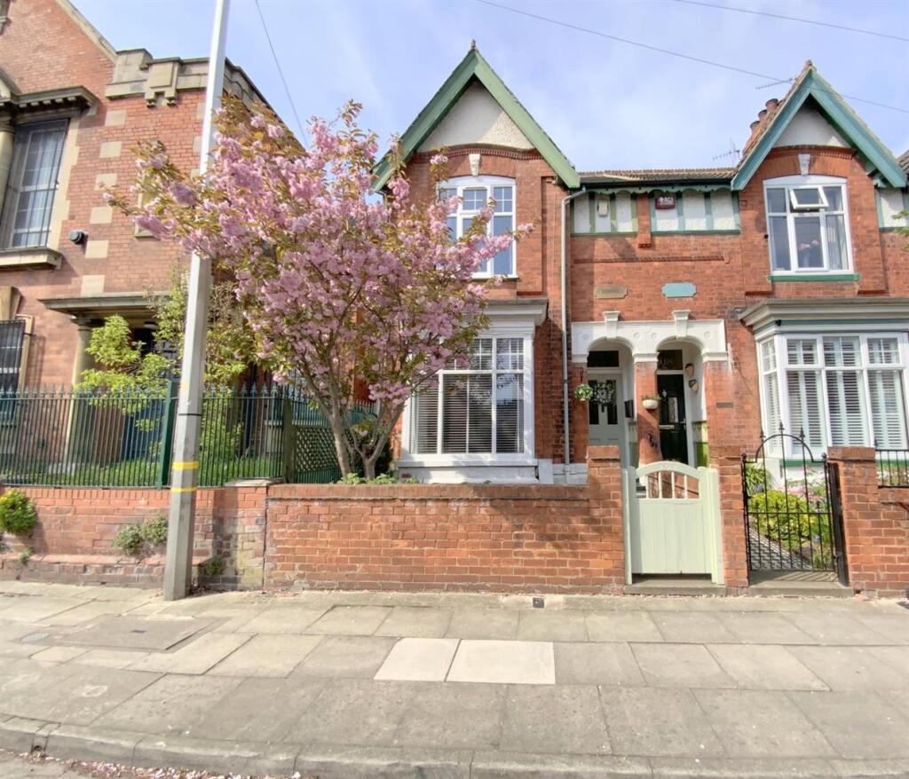 Main image of property: Legsby Avenue, Grimsby