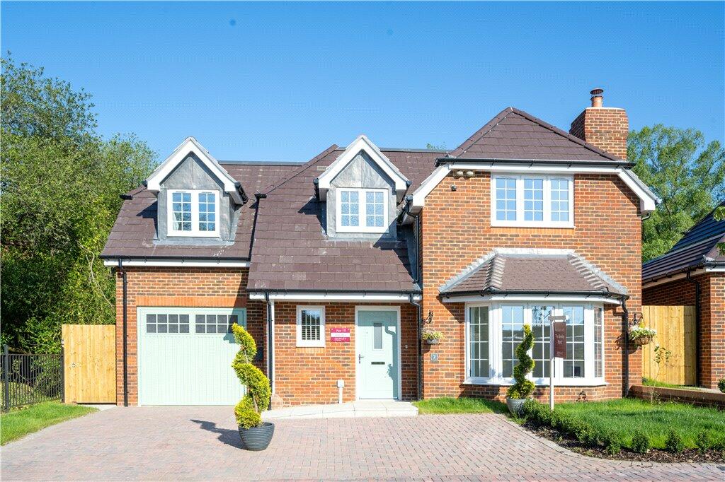 4 bedroom detached house for sale in The Wickets, Fullers Road