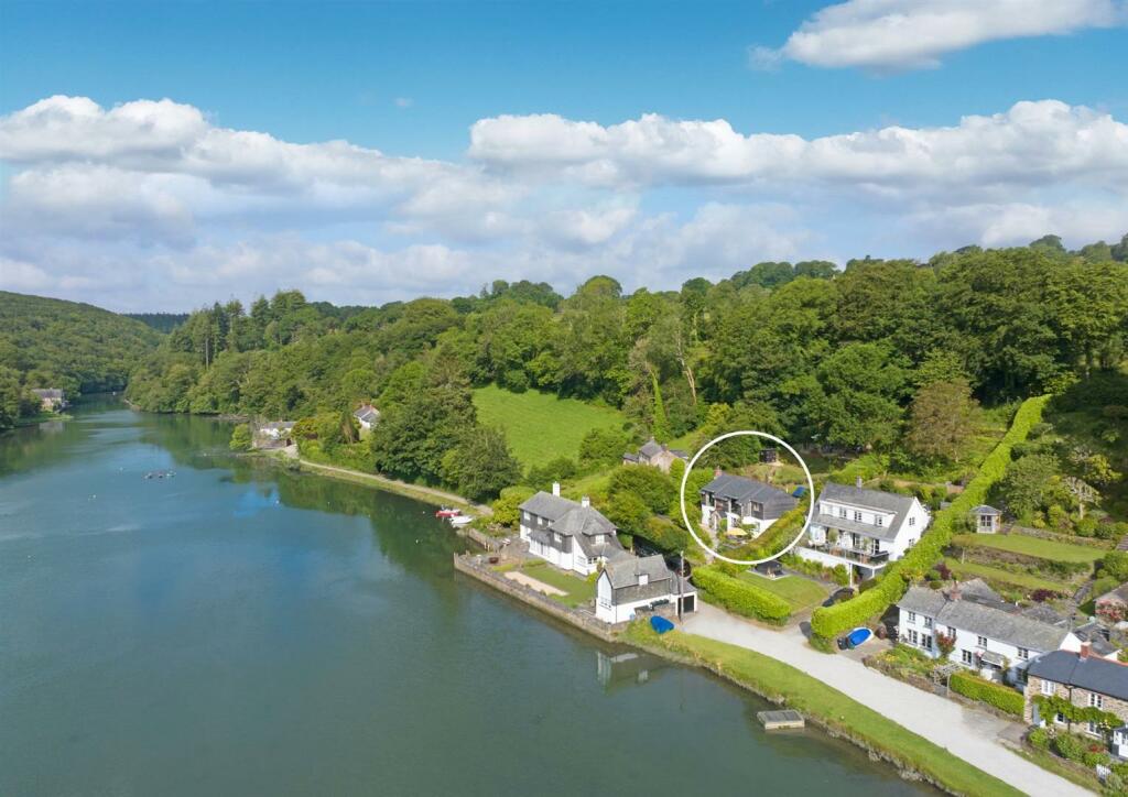 4 bedroom detached house for sale in Lerryn, Lostwithiel, PL22
