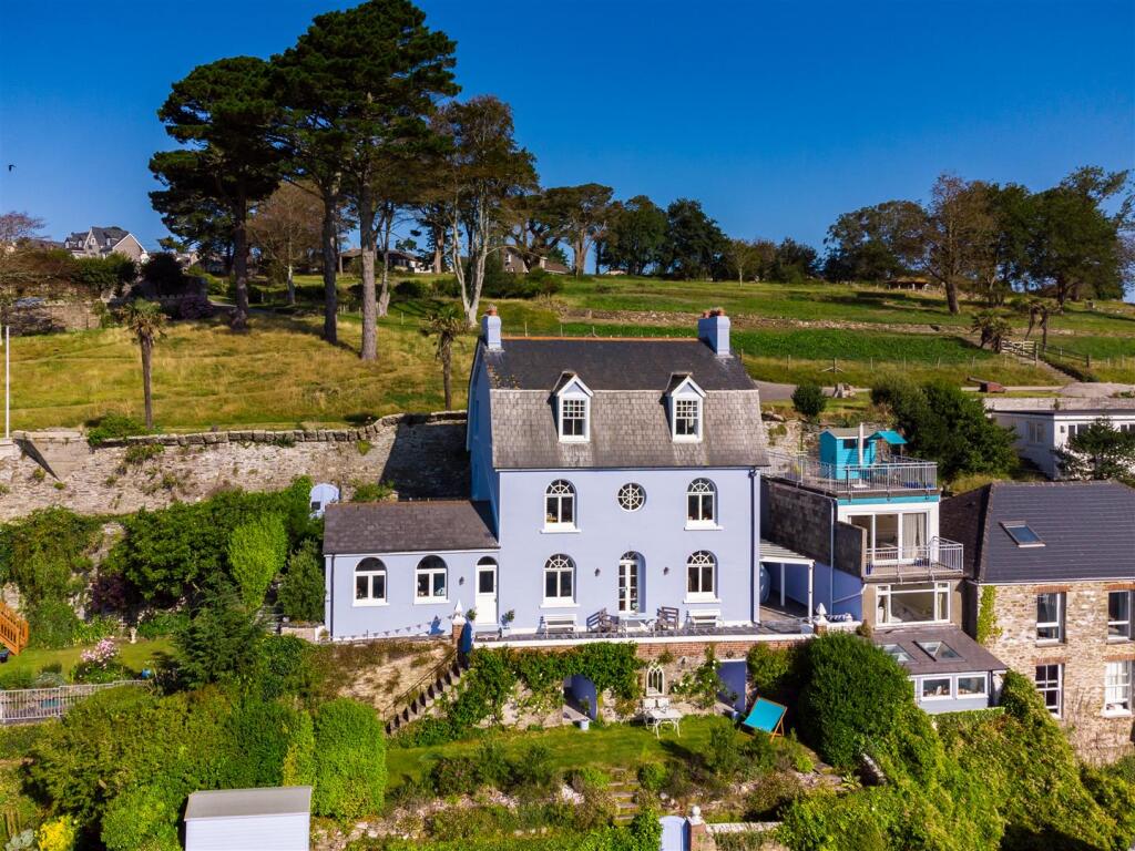 Main image of property: Bull Hill, Fowey