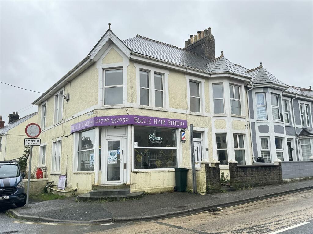 4 bedroom end of terrace house for sale in Fore Street, Bugle, St