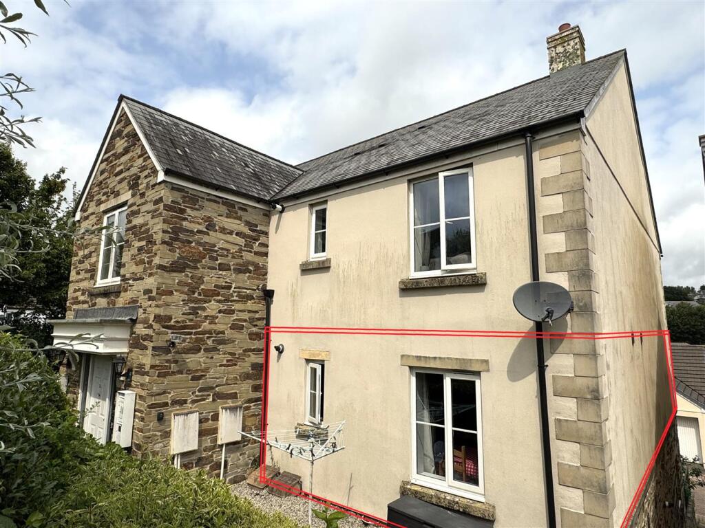 Main image of property: Hope Place, Par