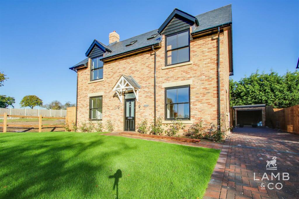 3 bedroom detached house for sale in Woodland View, Edward Road, Thorpe