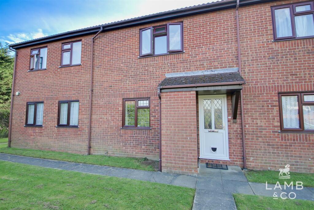 1 bedroom for sale in Saxmundham Way, ClactonOnSea, CO16