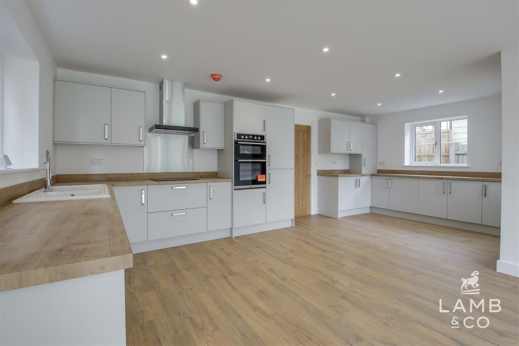 Additional property image - Colchester Road, Thorpe-Le-Soken