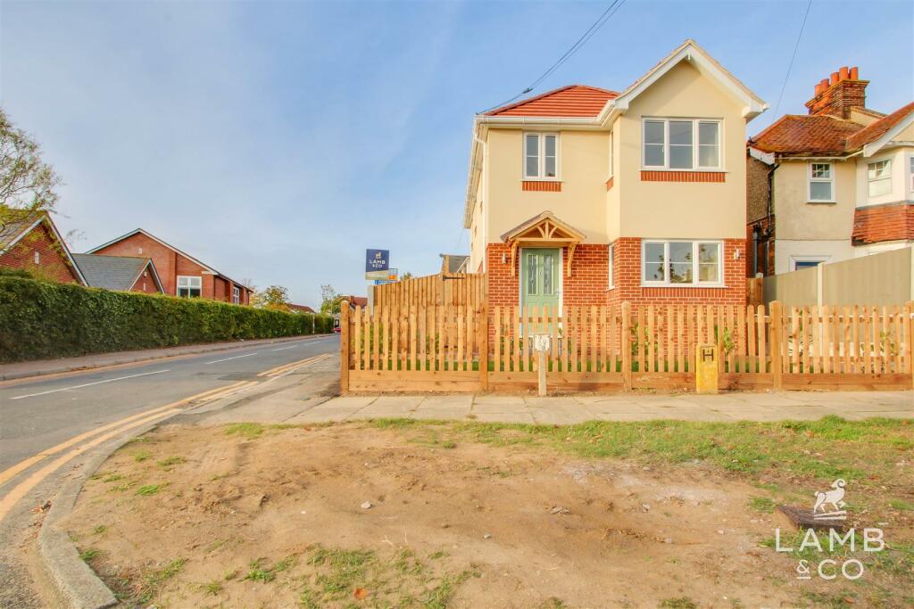 Additional property image - Fifth Avenue, Frinton-On-Sea