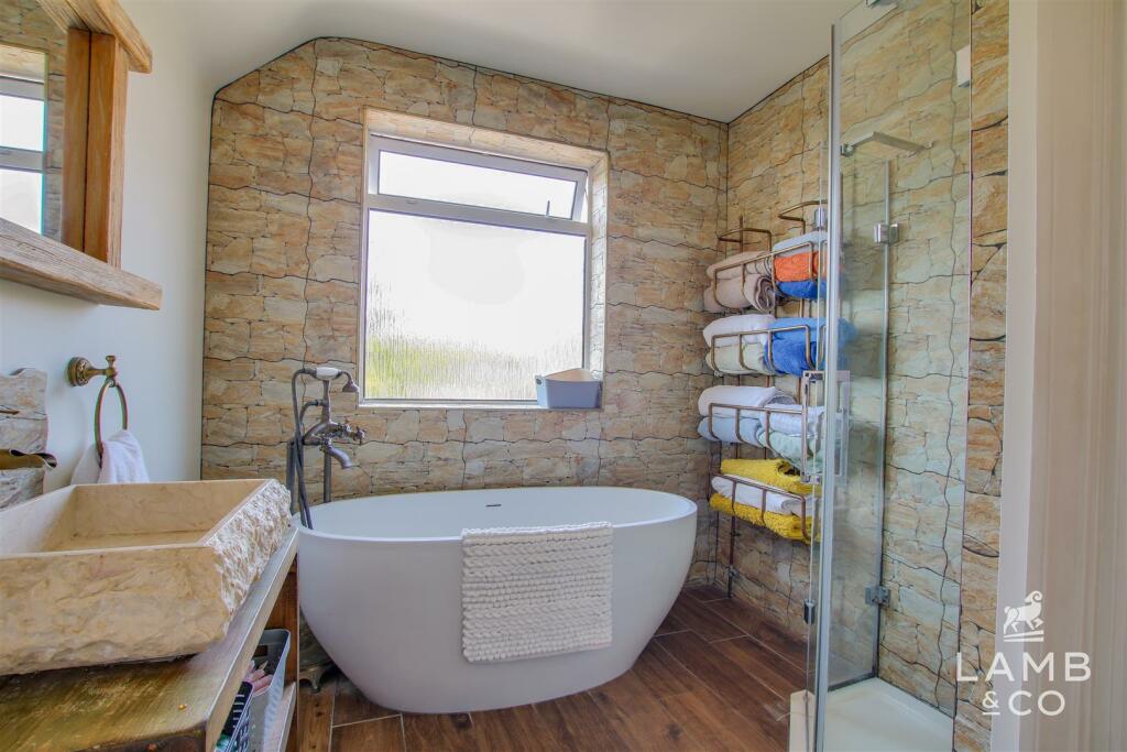 Additional property image - The Gardens, East Clacton