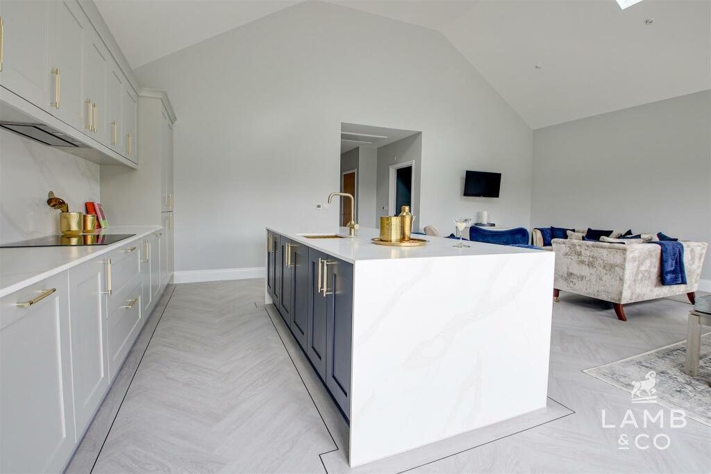 Additional property image - Talbot End, Talbot Road, Little Clacton