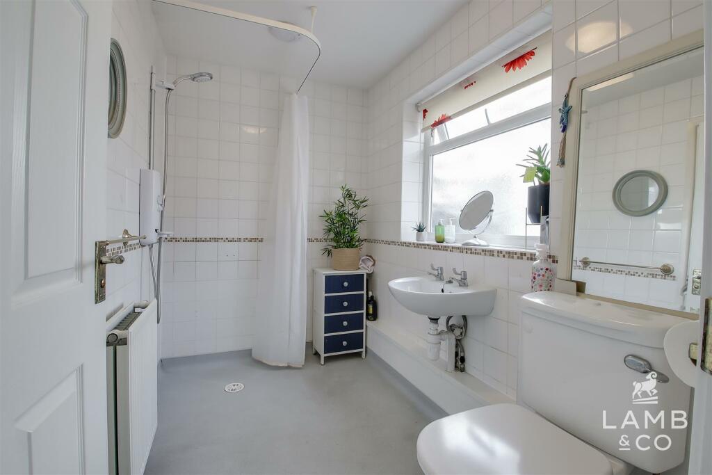 Additional property image - London Road, Great Clacton