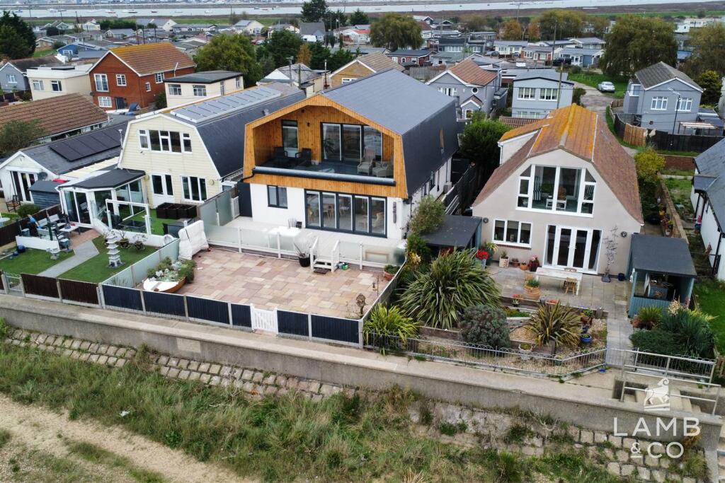 Additional property image - Eastern Promenade, Point Clear Bay