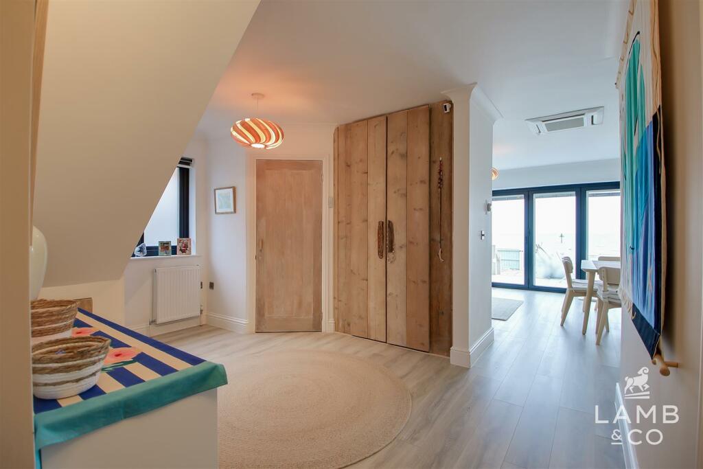 Additional property image - Eastern Promenade, Point Clear Bay