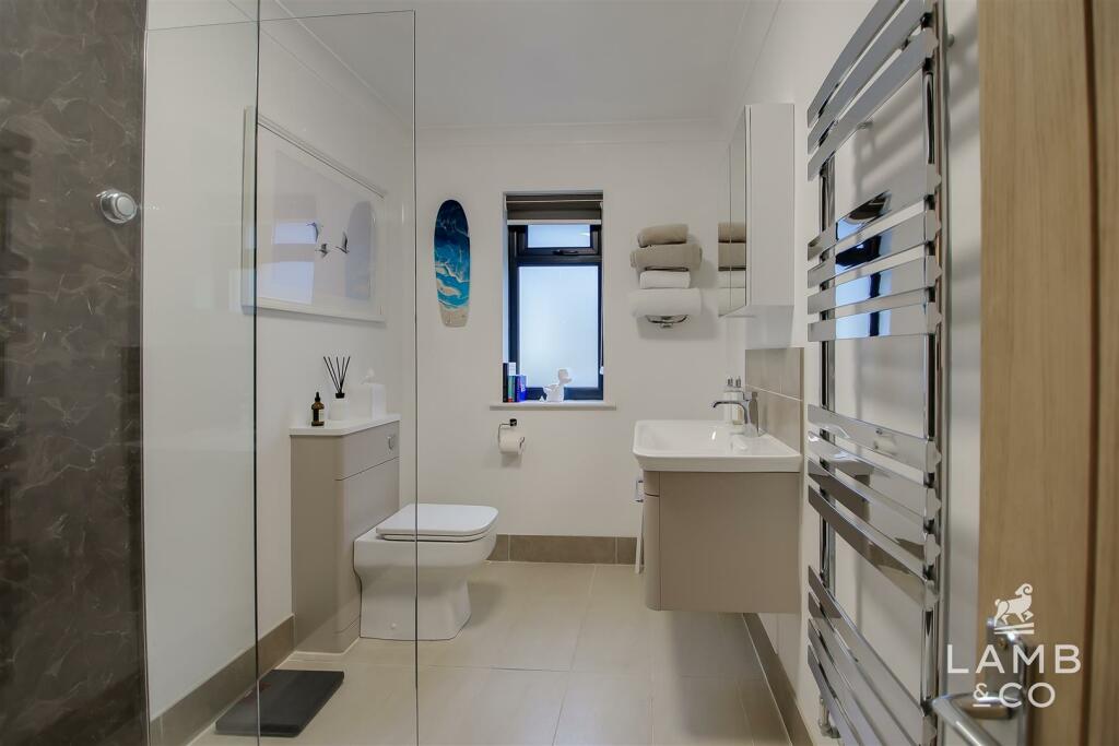 Additional property image - Eastern Promenade, Point Clear Bay