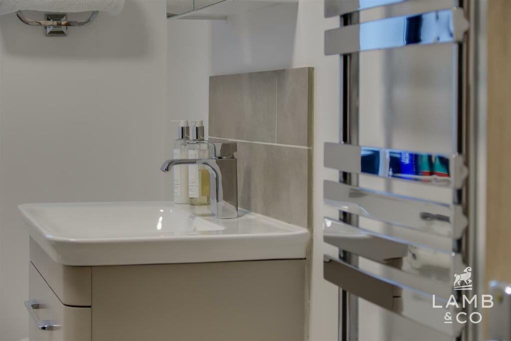 Additional property image - Eastern Promenade, Point Clear Bay