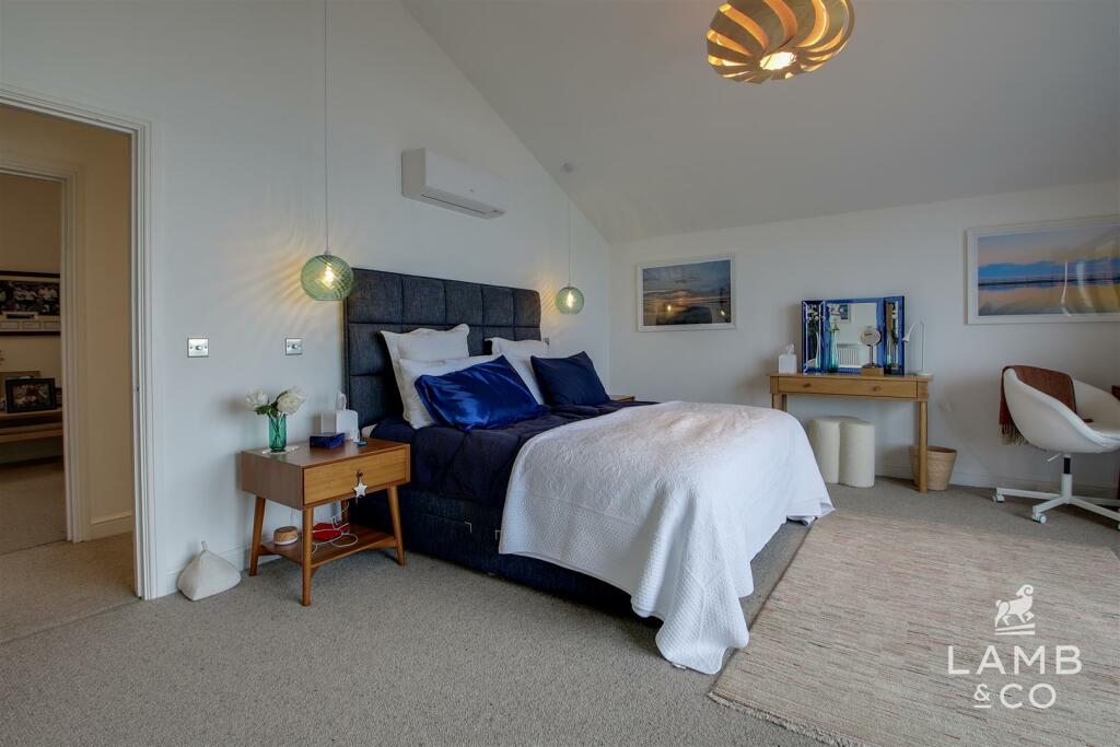 Additional property image - Eastern Promenade, Point Clear Bay