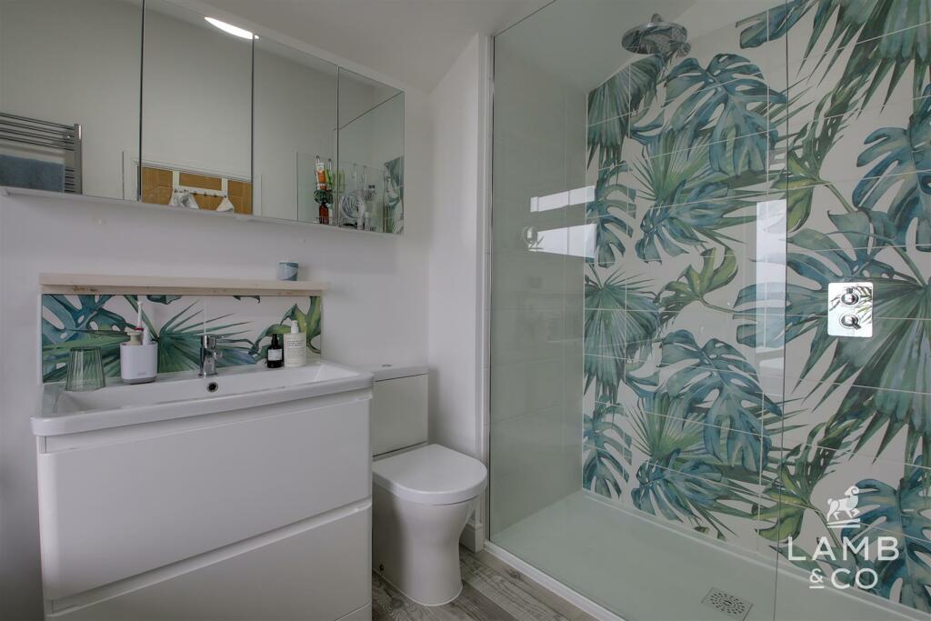 Additional property image - Eastern Promenade, Point Clear Bay