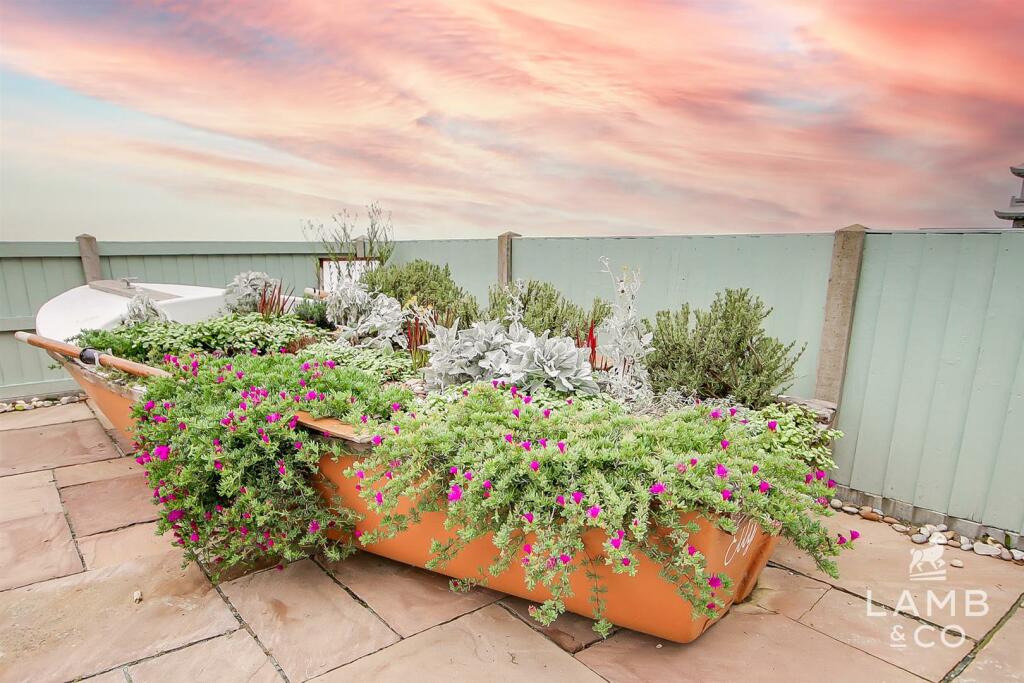 Additional property image - Eastern Promenade, Point Clear Bay