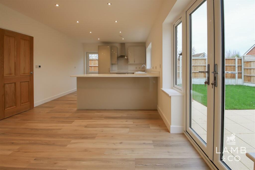 Additional property image - Turpins Lane, Kirby Cross, Frinton-On-Sea
