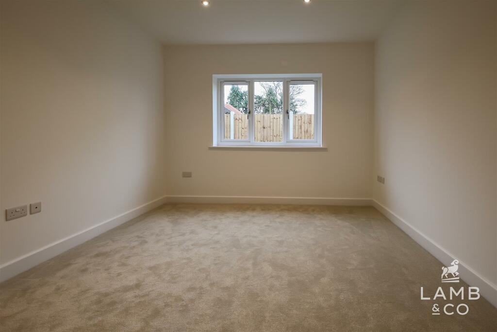 Additional property image - Turpins Lane, Kirby Cross, Frinton-On-Sea