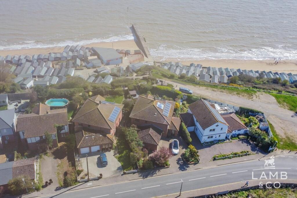 Additional property image - Seafront Position, Walton On The Naze