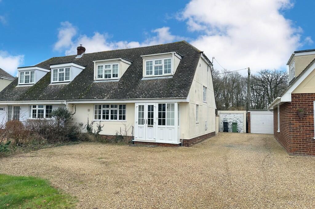 3 bedroom semidetached house for sale in Church Road, Wickham St. Paul