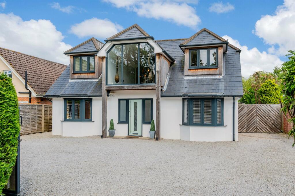 5 bedroom detached house for sale in Woodhatch Road, Redhill, RH1