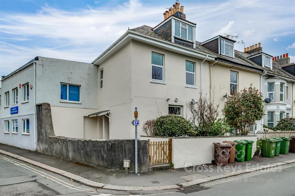 Main image of property: Oxford Place, City Centre