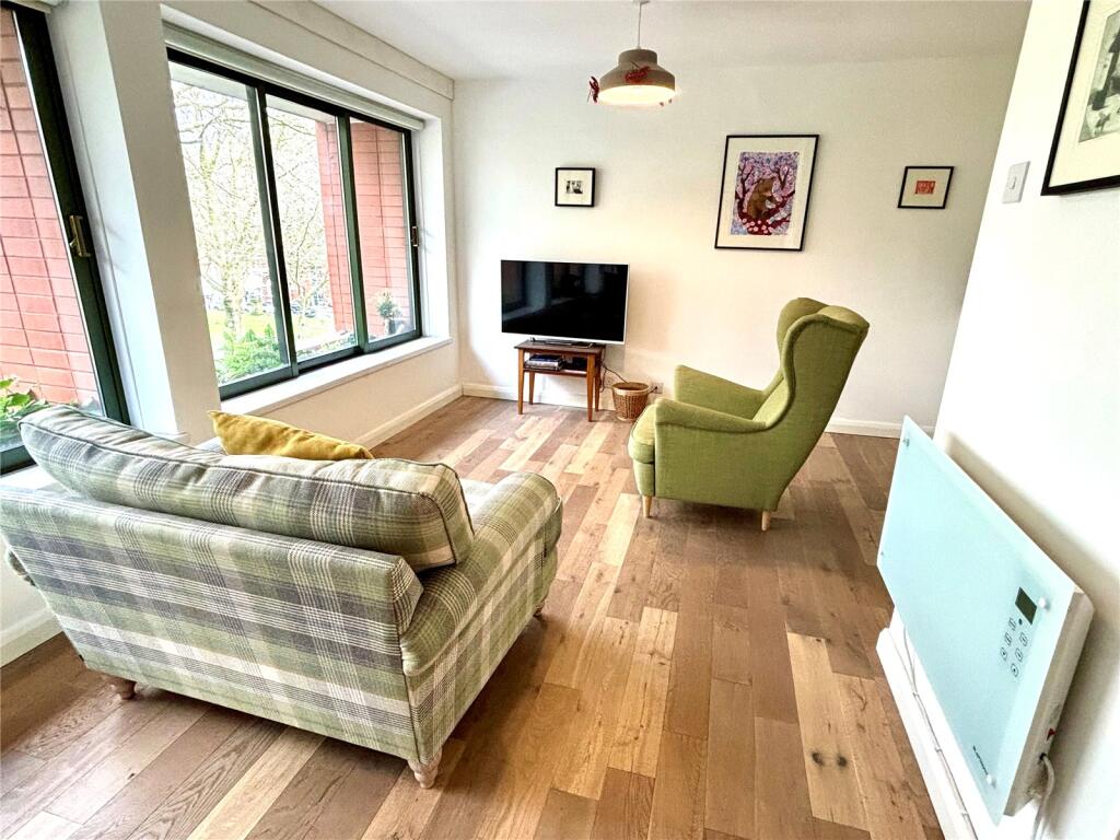 Main image of property: St Pauls Square, Birmingham, B3