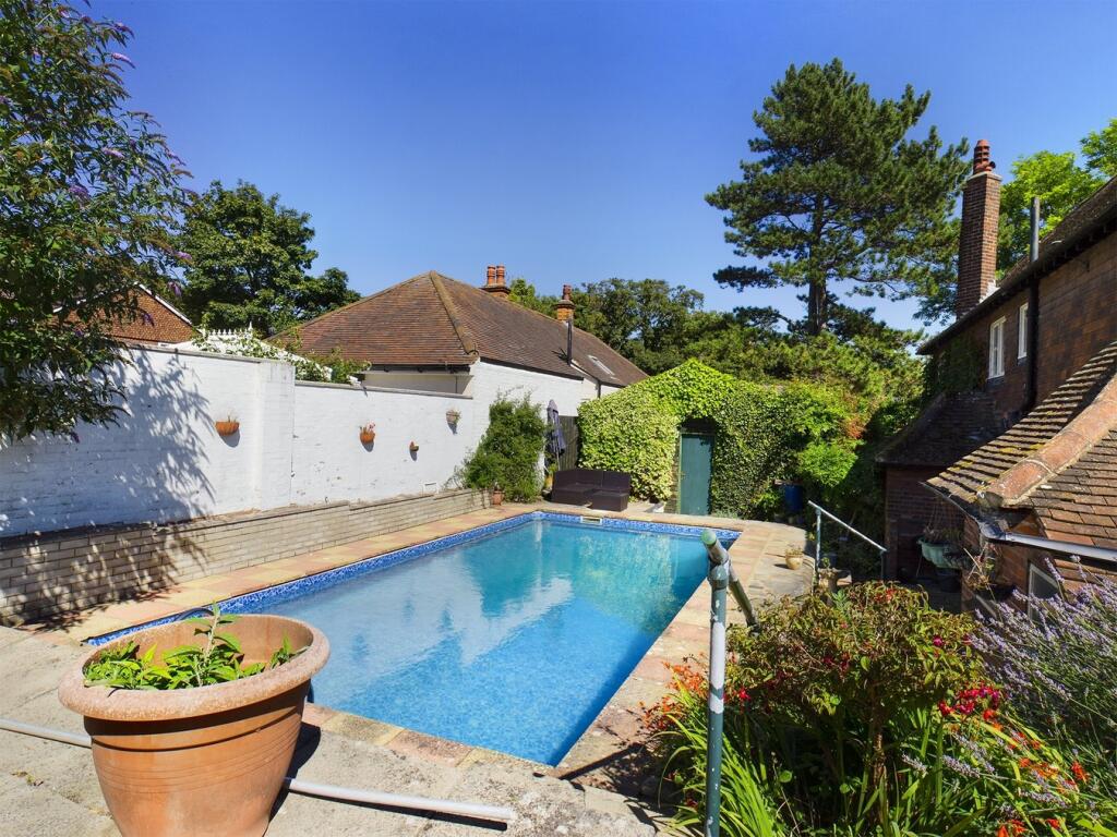 Additional property image - 101 Stone Road, Broadstairs, CT10