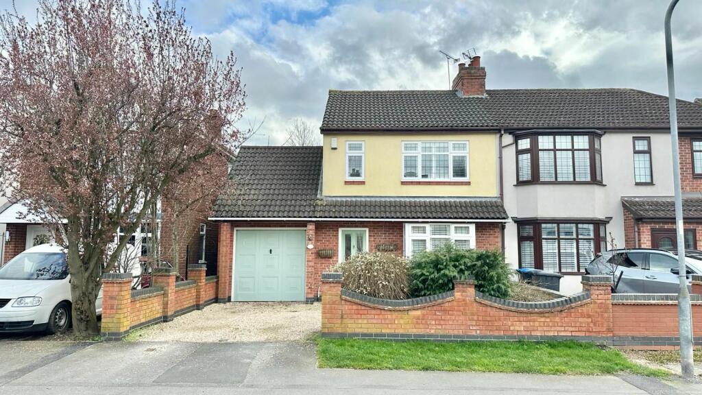 3 bedroom semi-detached house for sale in Woodlands Road, Binley Woods, Coventry, CV3