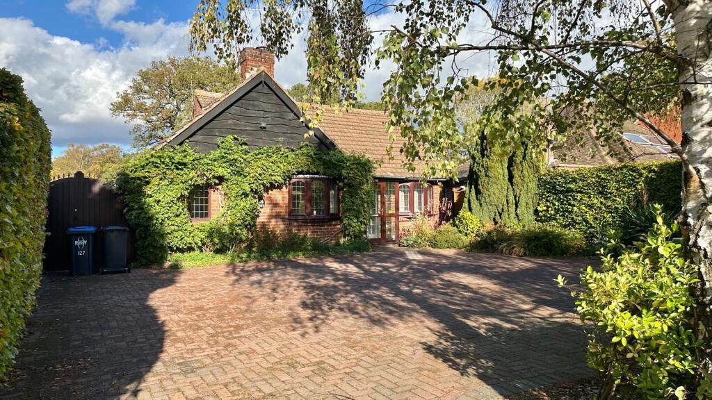 Main image of property: Rugby Road, Binley Woods, Coventry, CV3 2AY