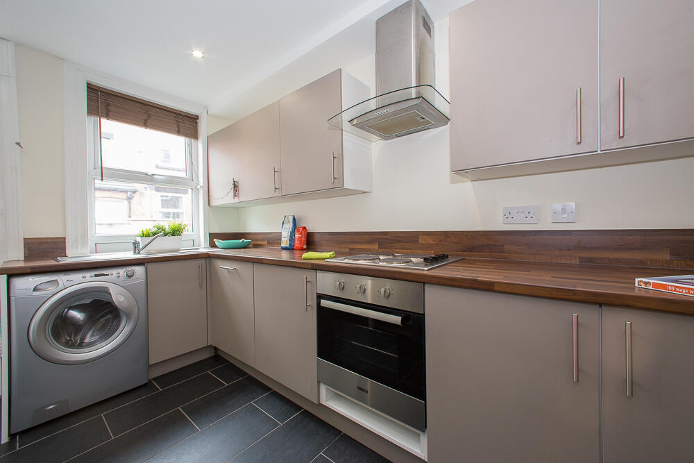 Main image of property: 29 Estcourt Avenue, Headingley, Leeds, LS6 3ES