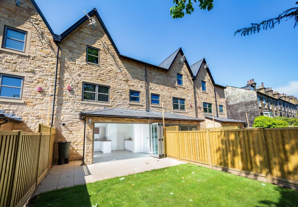 Main image of property: 12 Tetley Gate, Headingley, Leeds, LS6 4FE