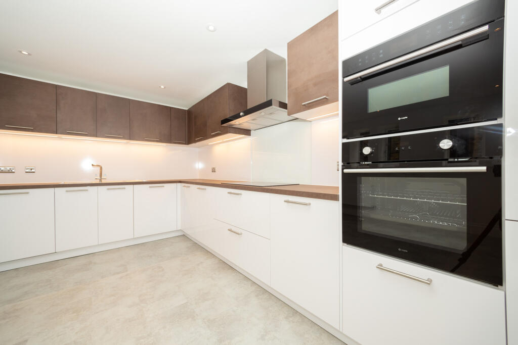 Main image of property: The Stables, 1 Tetley Gate, Headingley, Leeds, LS6 4FE